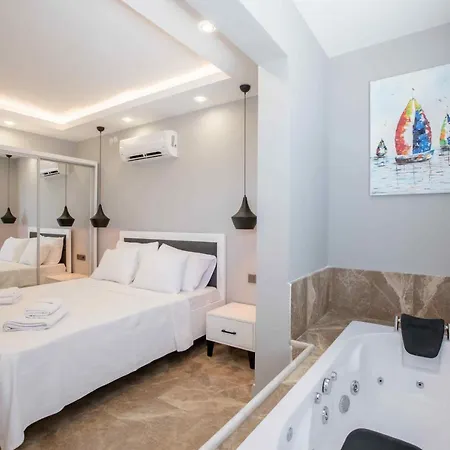 Arya Delux Apartament Kaş