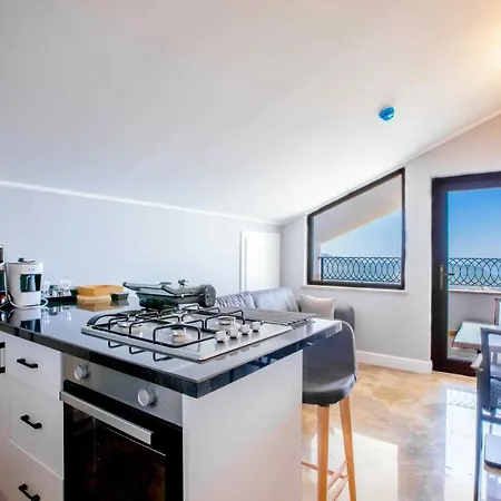 Apartamento Arya Delux